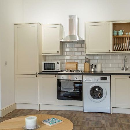 Stylish Apartment Close To Gloucester Quays & Docks Εξωτερικό φωτογραφία